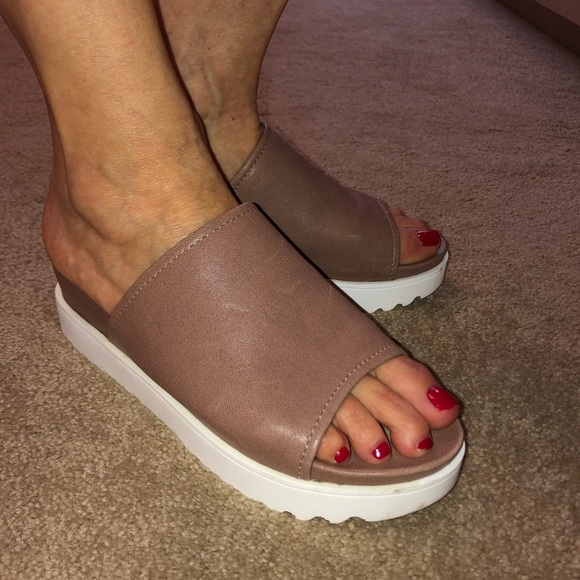 Worn twice Kore Steven by Steve Madden Wedge - Picture 3 of 6